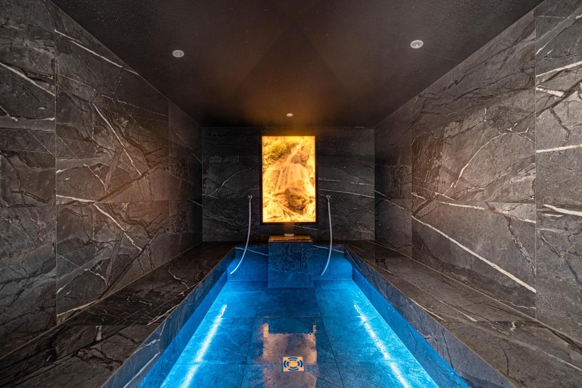 Thermal-Badhotel Kirchler Tux Bagian luar foto