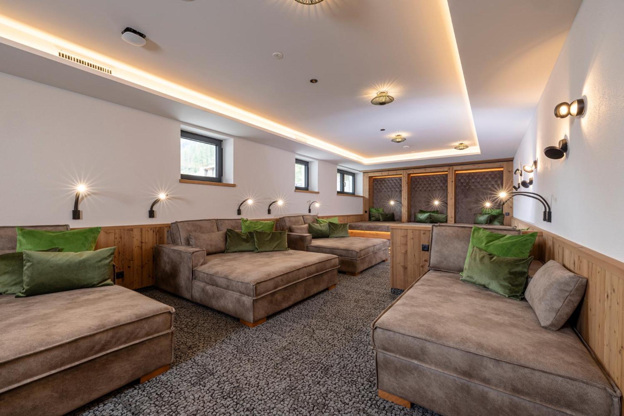 Thermal-Badhotel Kirchler Tux Bagian luar foto