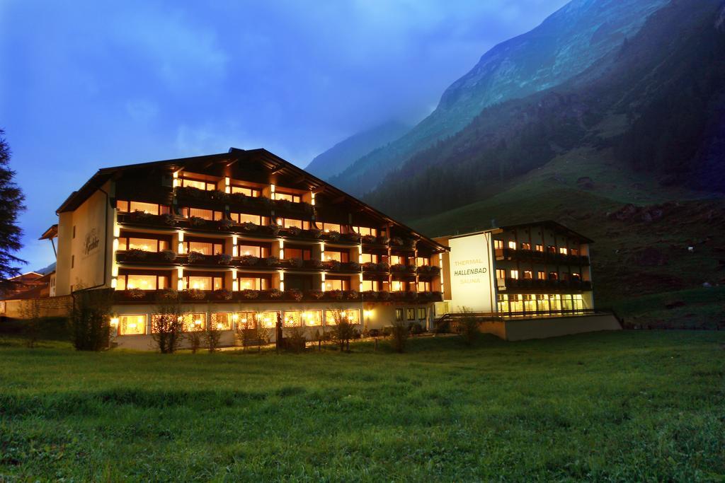 Thermal-Badhotel Kirchler Tux Ruang foto